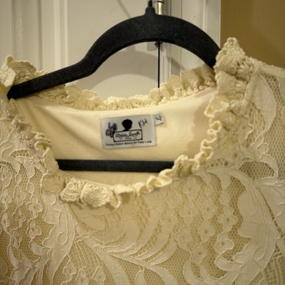 Dainty Jewells Elegant Cream Lace Long Sleeve Dress - Picture 3 of 3